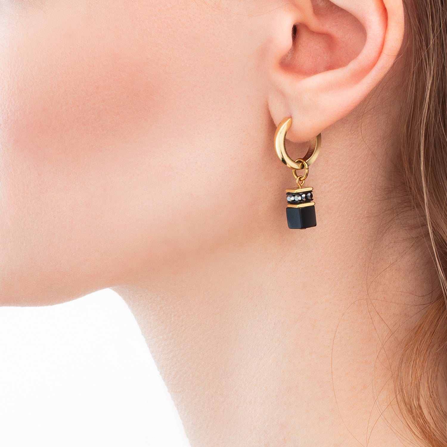 EAR ME UP Charm GeoCUBE® gold-black
