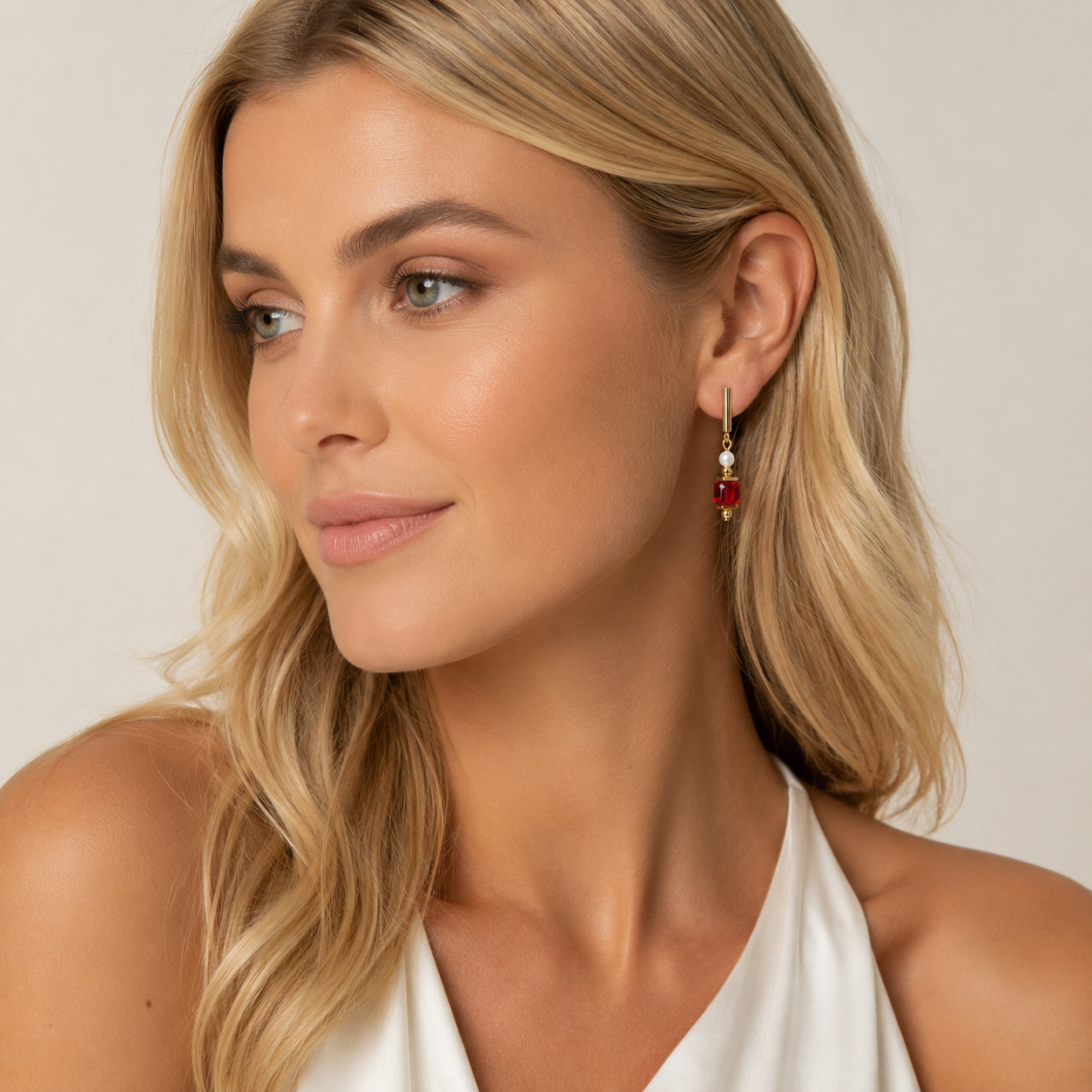 COEUR DE LION Cocktail Pearls Stud Earrings Ruby – on model