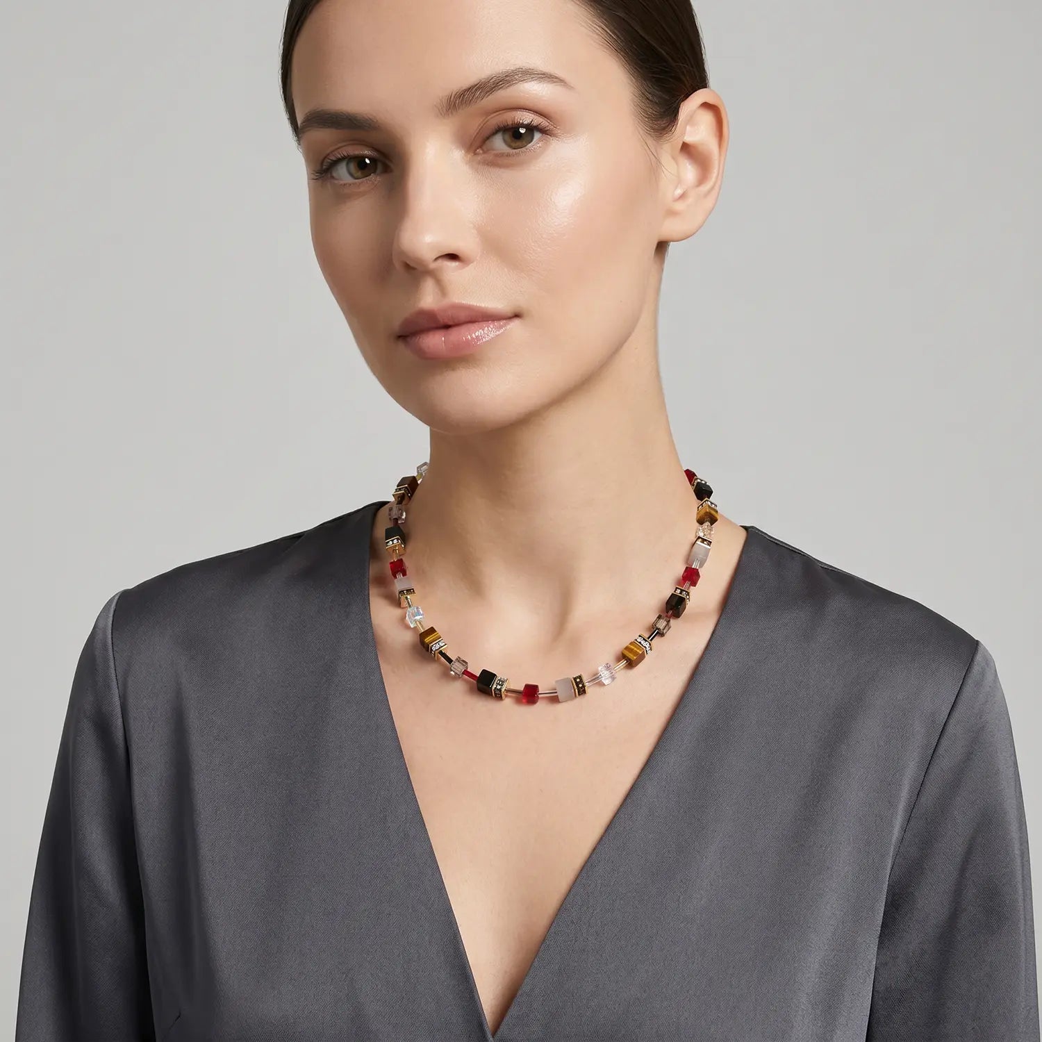 COEUR DE LION GeoCUBE® Iconic Precious Necklace Rustic Luxe – on model