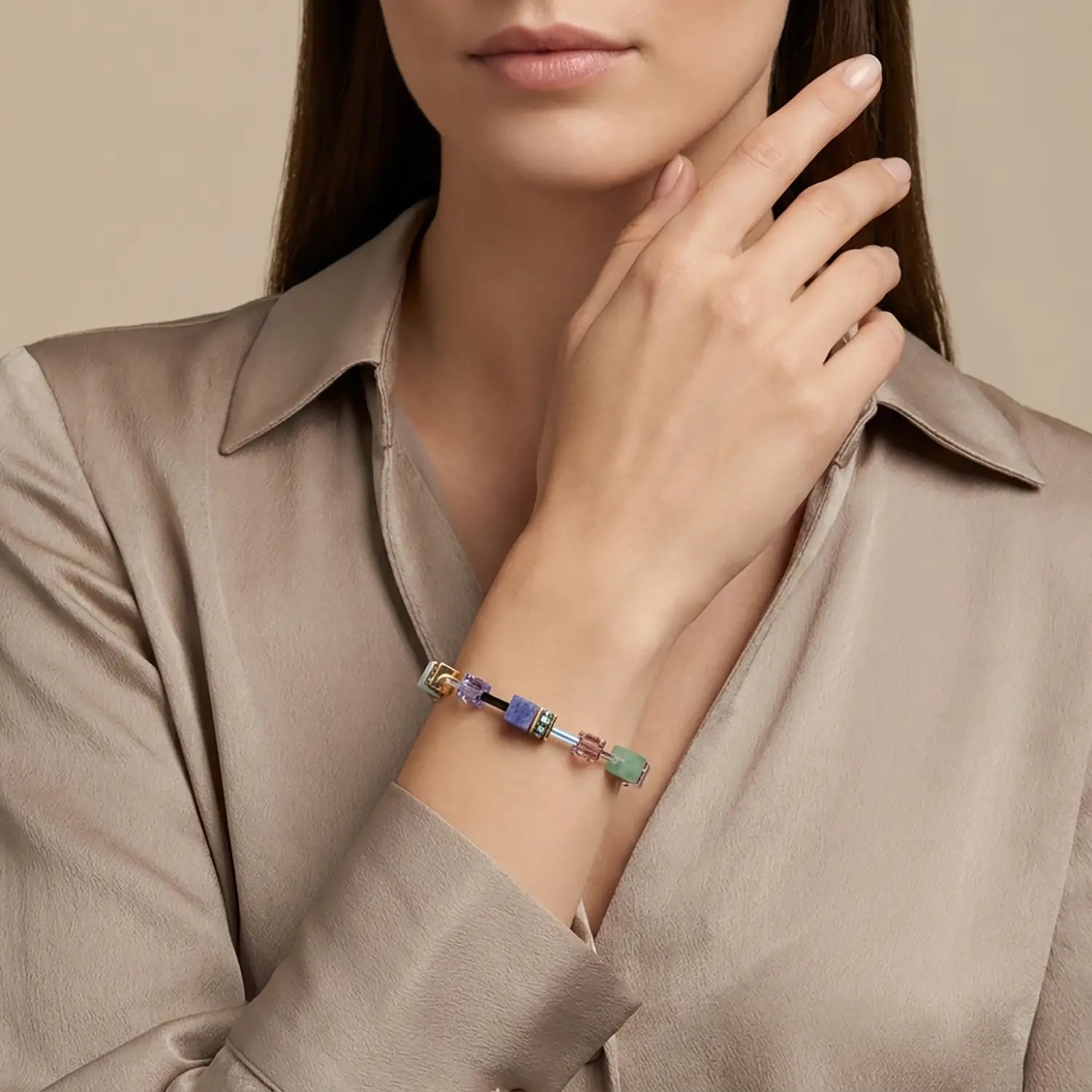 COEUR DE LION GeoCUBE® Iconic Precious Bracelet Pastel Garden – on model