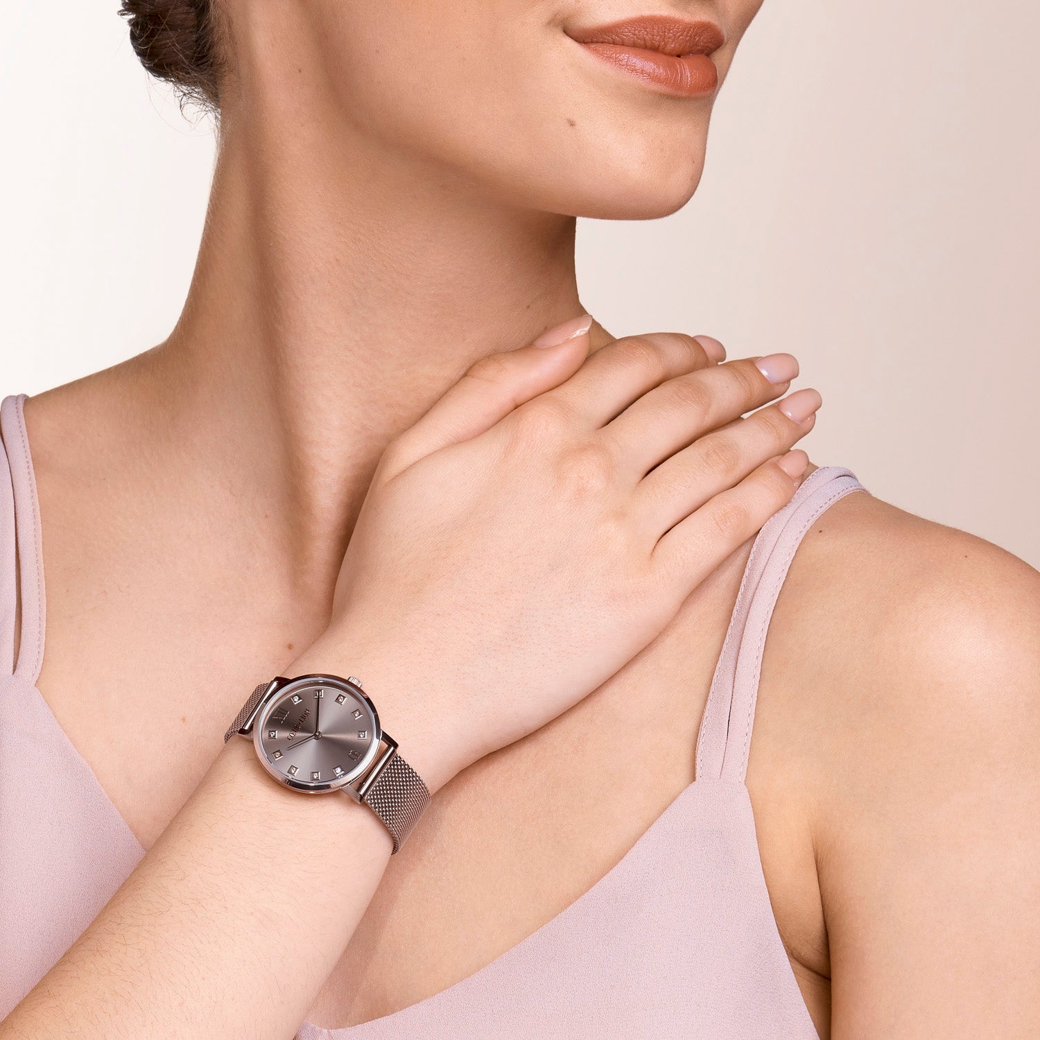 Watch Round Champagne Sunray Milanese Stainless Steel Champagne