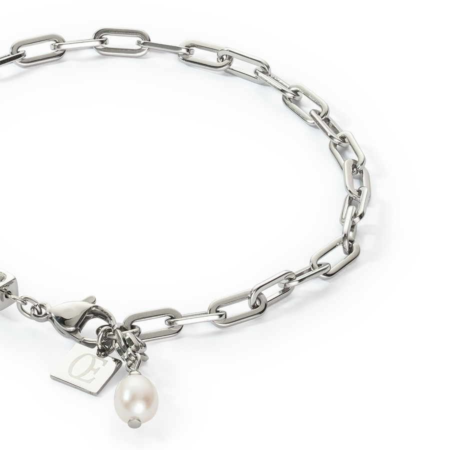 Modern chain bracelet with freshwater pearl charms silver