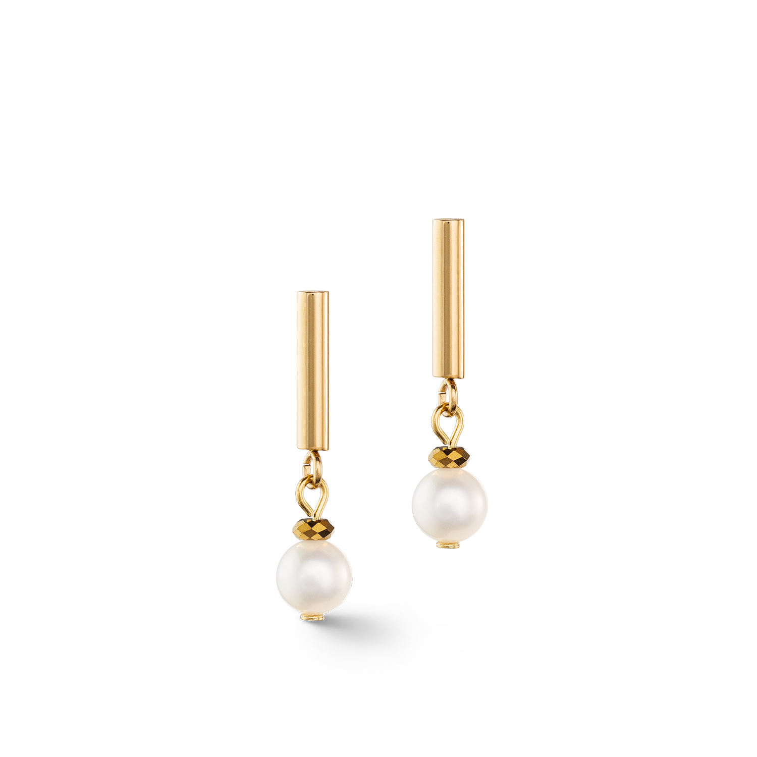 Classy freshwater pearl earrings gold