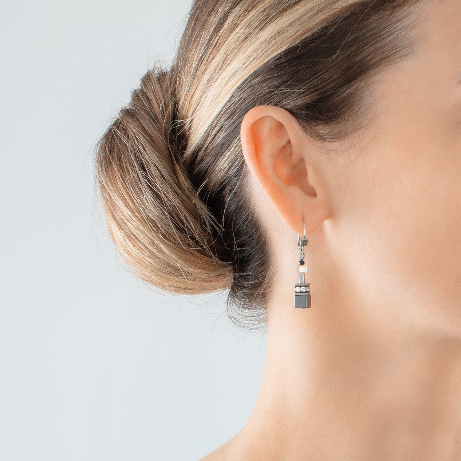 GeoCUBE® Iconic Precious Chain earrings grey-beige