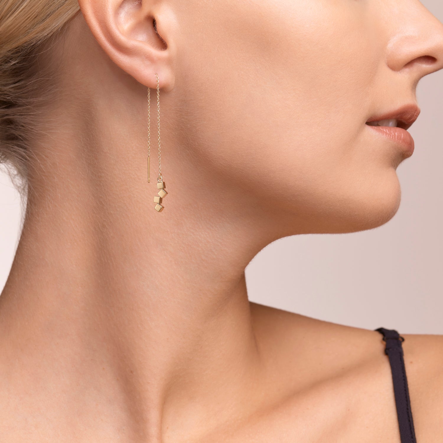 Earrings Dancing GeoCUBE® small stainless steel gold